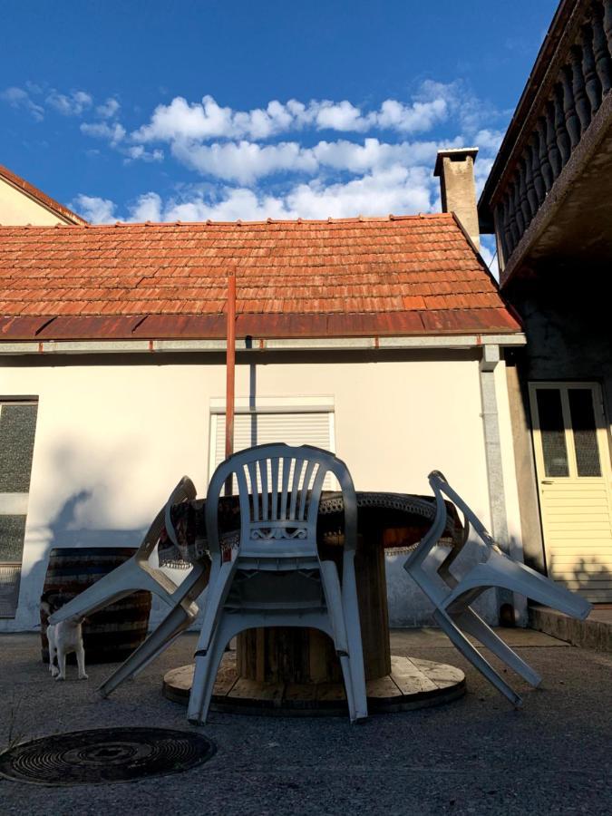 Hostel Holiday Cetinje Exteriör bild